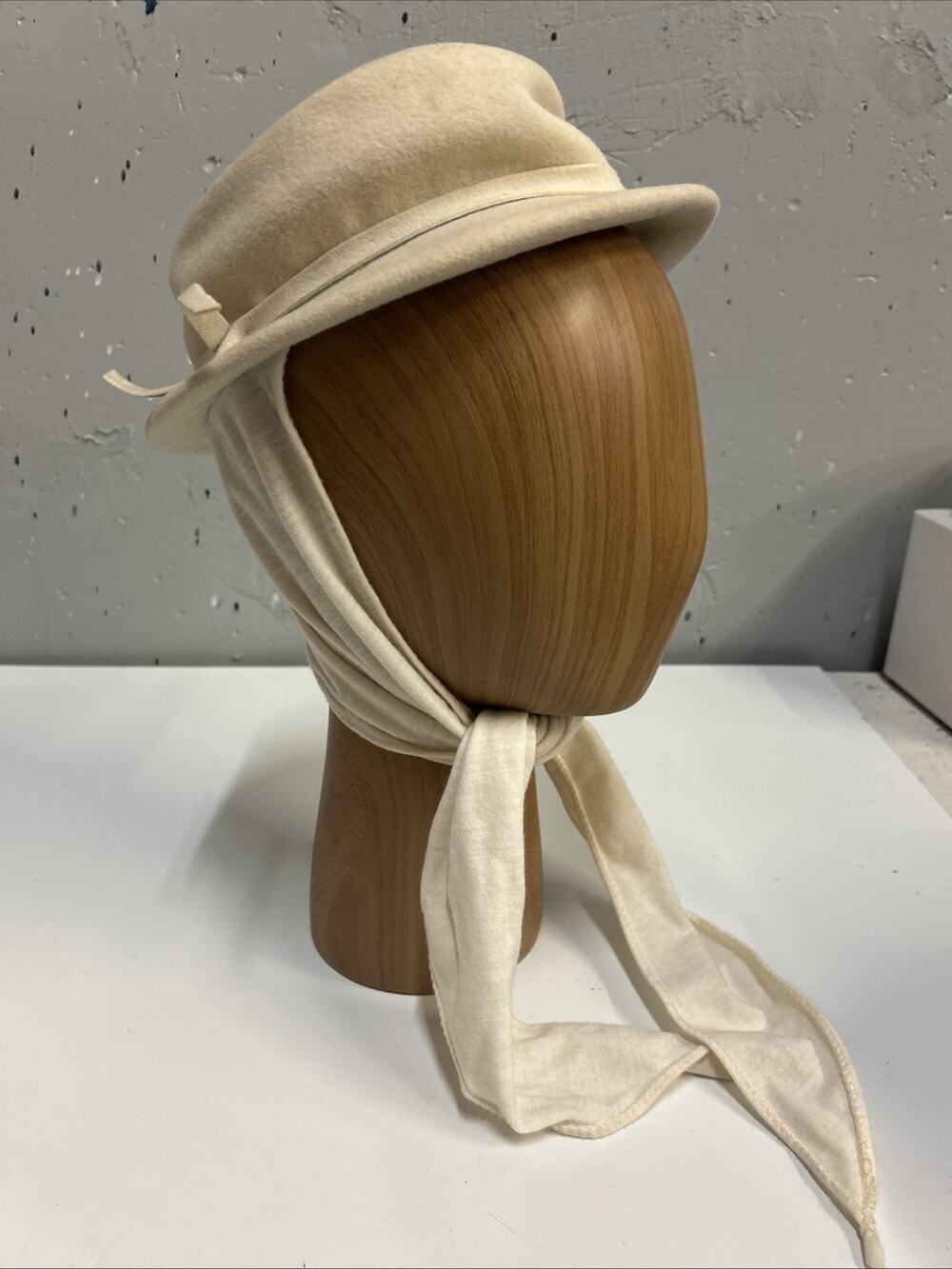 Henry Pollak Inc. of New York, Glenover Collection Vintage 100% Wool 1940’s Hat